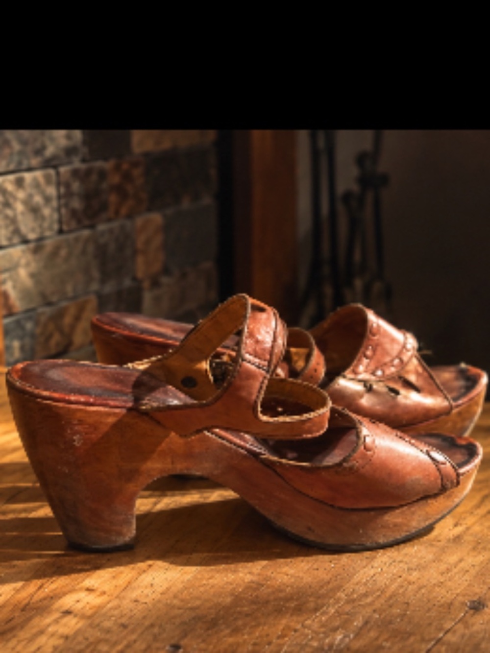 Vintage 70s Thom McAn Woodworks Leather Wood Platform Heels Sandals